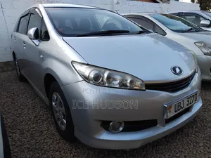 Toyota Wish 2013 Silver
