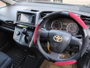 Toyota Wish 2013 Silver