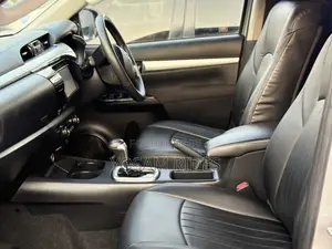 Toyota Hilux Revo Double Cab Deisel 2.8 AWD 2020 Silver