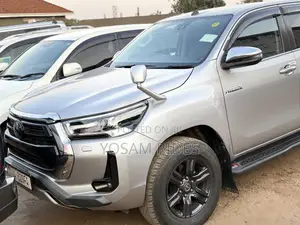Toyota Hilux Revo Double Cab Deisel 2.8 AWD 2020 Silver