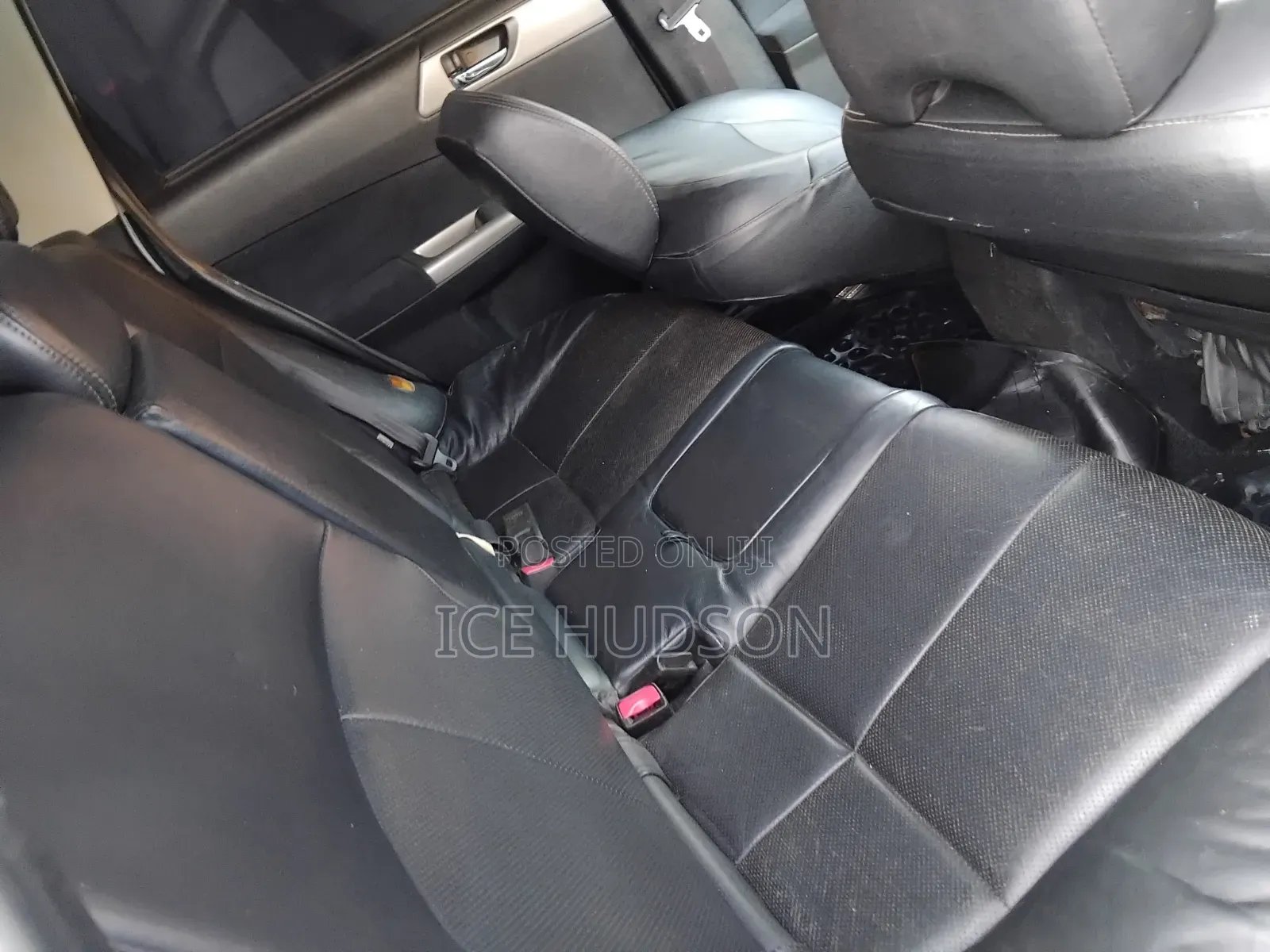 Subaru Forester 2010 Pearl