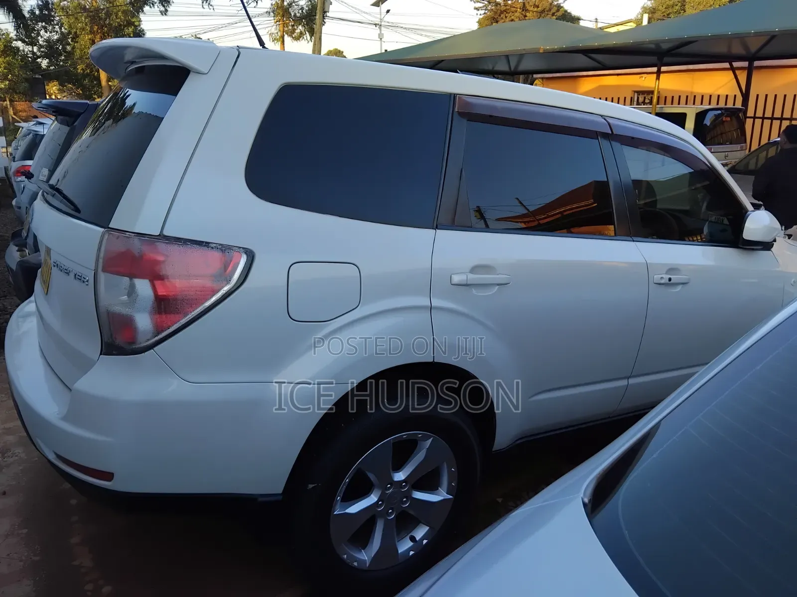 Subaru Forester 2010 Pearl
