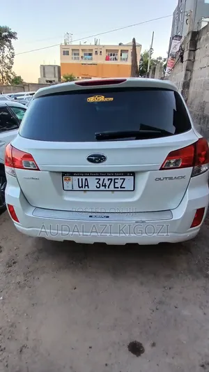 Subaru Outback 2011 White