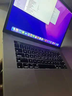 Laptop Apple MacBook Pro 2017 16GB Intel Core i7 SSD 1T