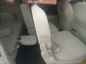 Toyota Passo Sette 2010 Silver