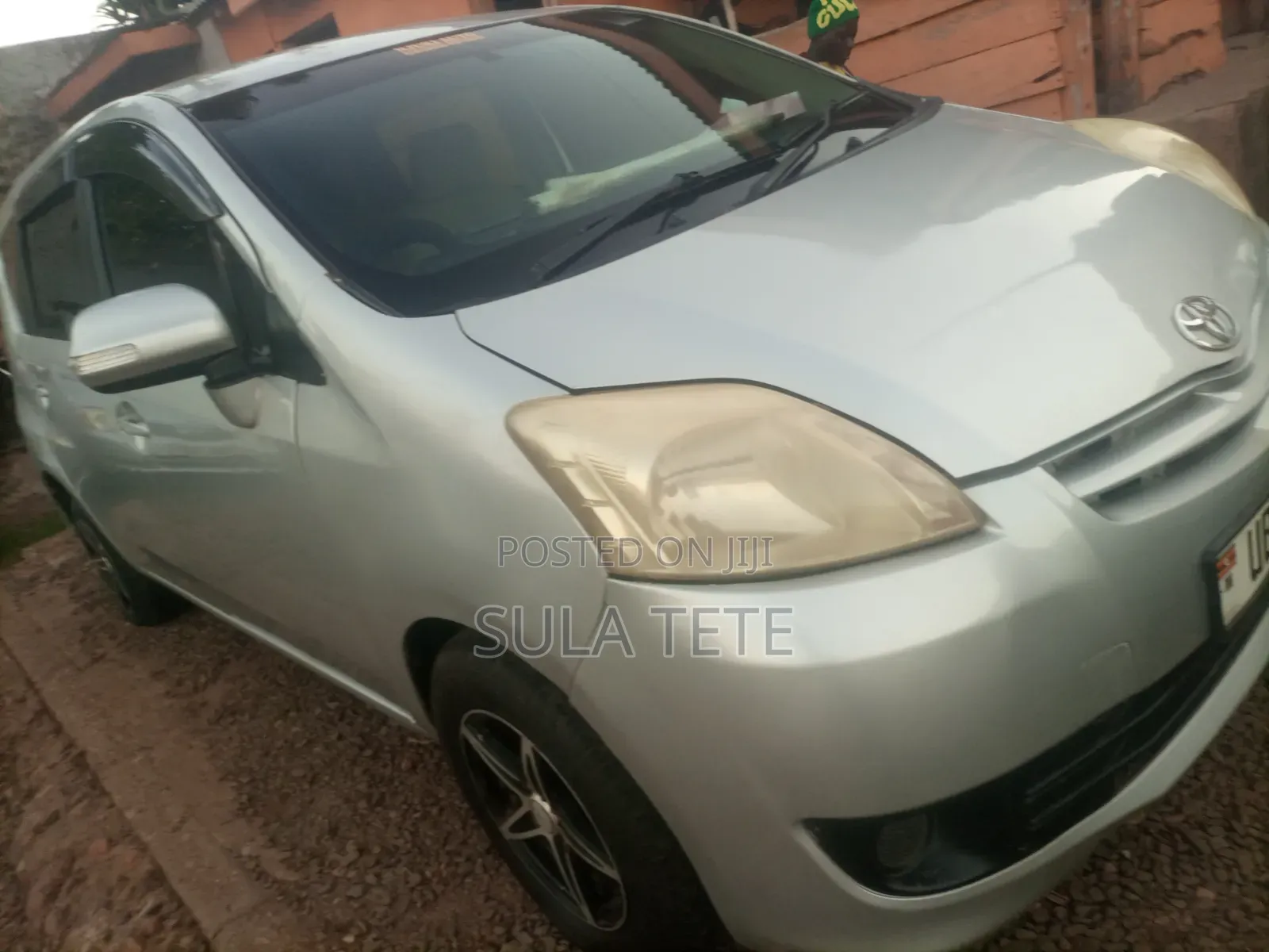 Toyota Passo Sette 2010 Silver