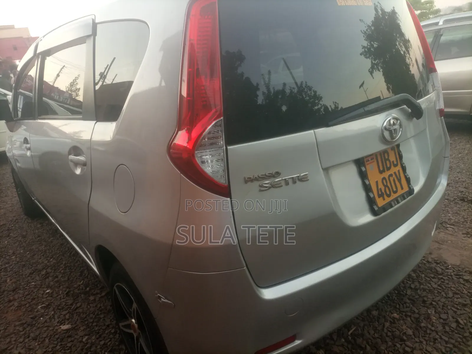 Toyota Passo Sette 2010 Silver