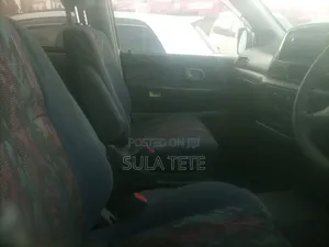 Toyota Noah 2002 Silver