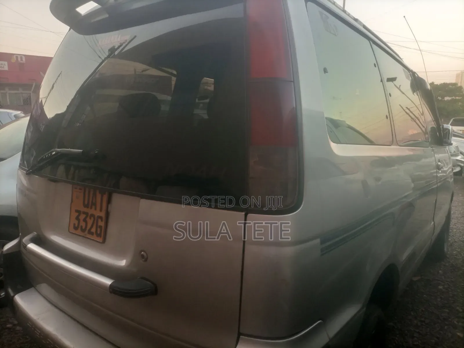 Toyota Noah 2002 Silver