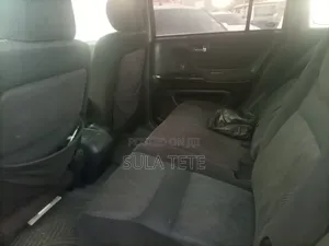 Toyota Kluger 2003 Gold