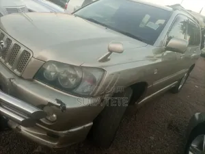 Toyota Kluger 2003 Gold