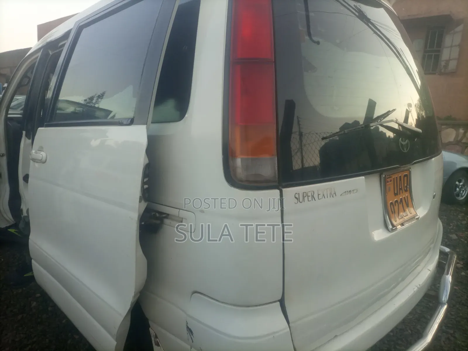 Toyota Noah 2002 White