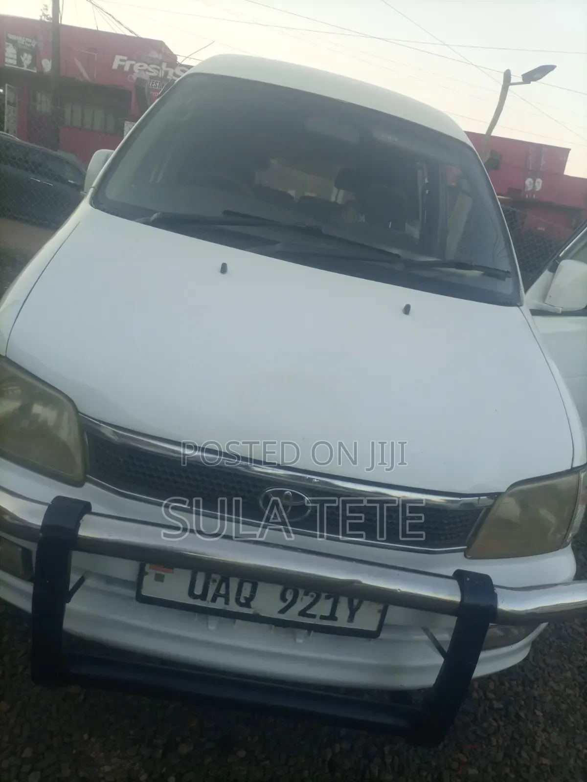 Toyota Noah 2002 White