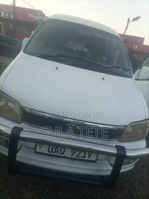 Toyota Noah 2002 White