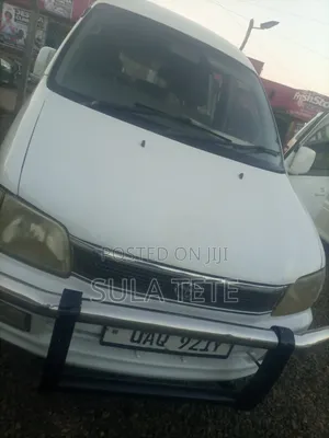 Toyota Noah 2002 White