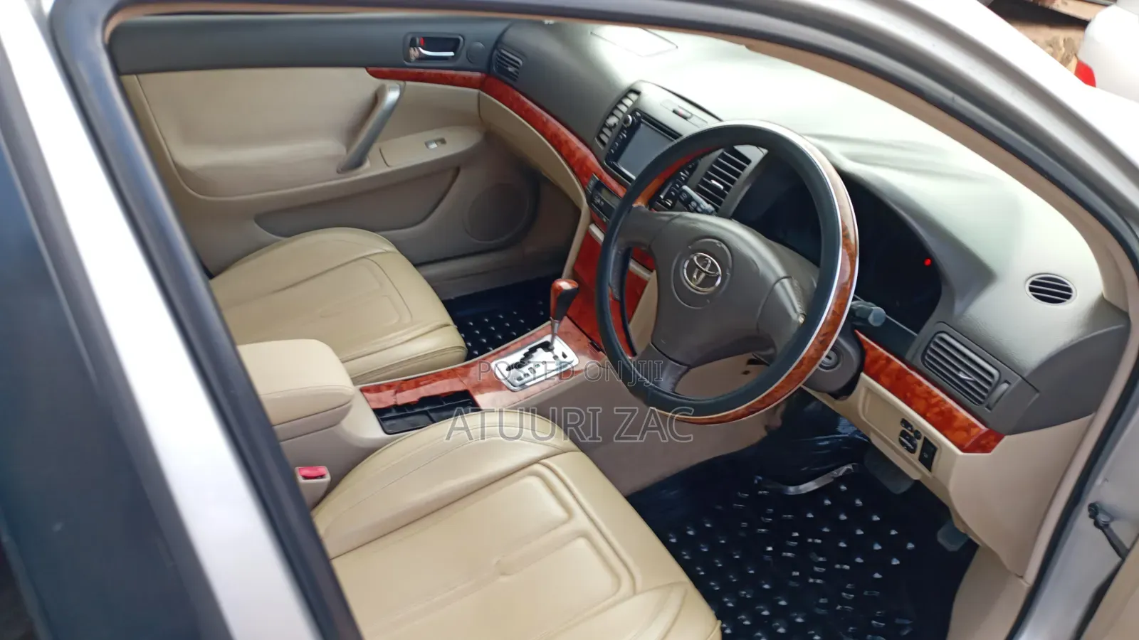 Toyota Premio 2009 Silver