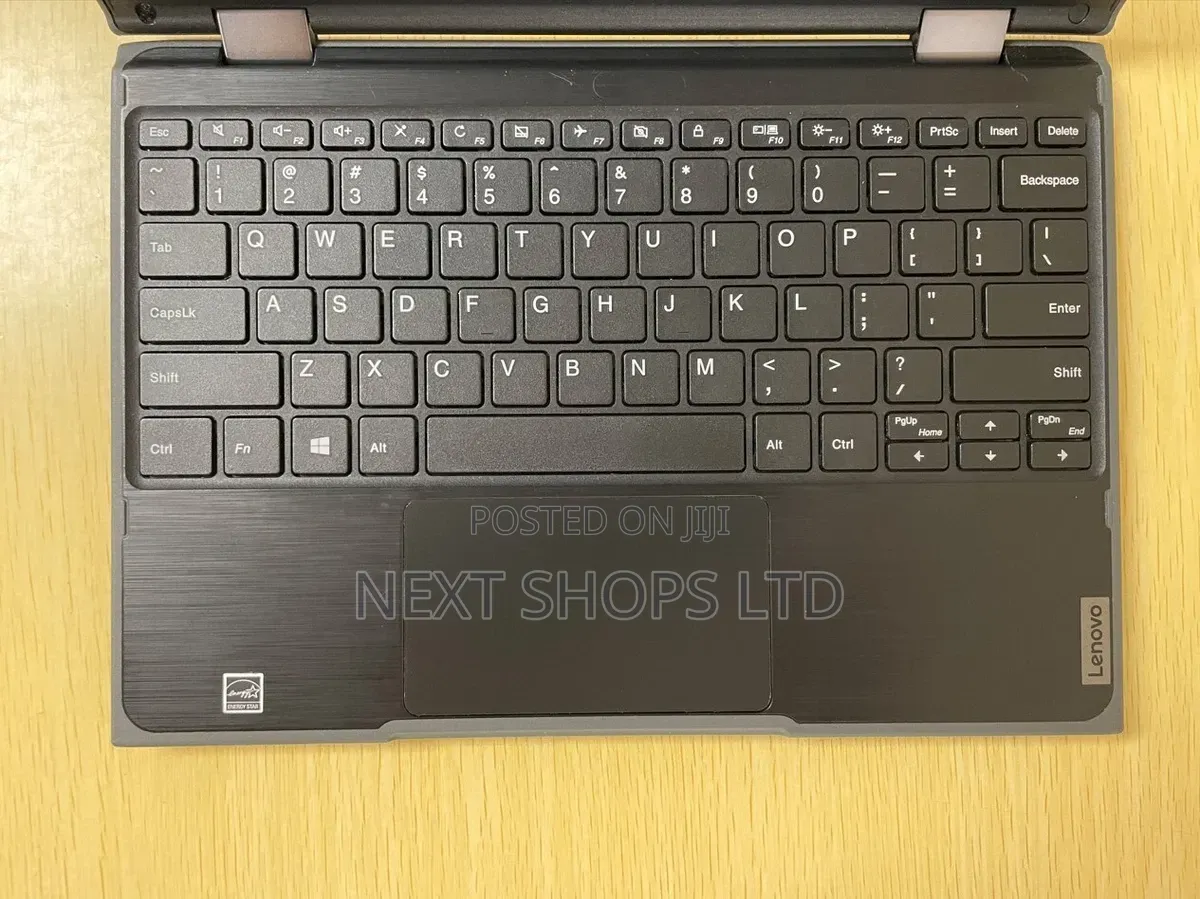 Laptop Lenovo Yoga C740 4GB Intel Celeron HDD+SSD 128GB