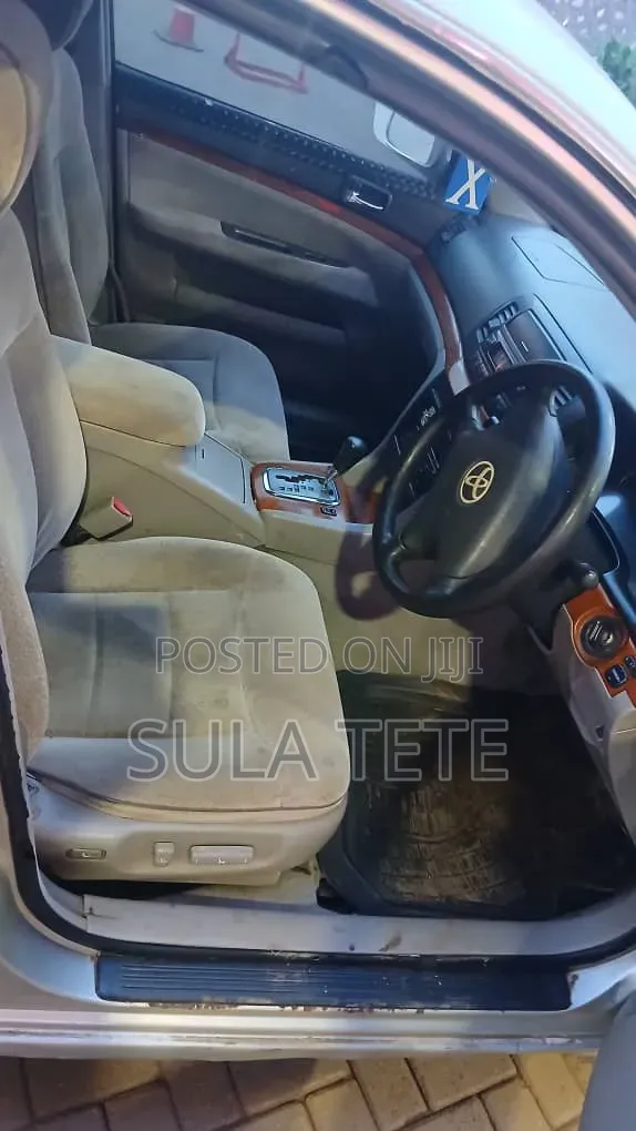 Toyota Mark II 2002 Silver