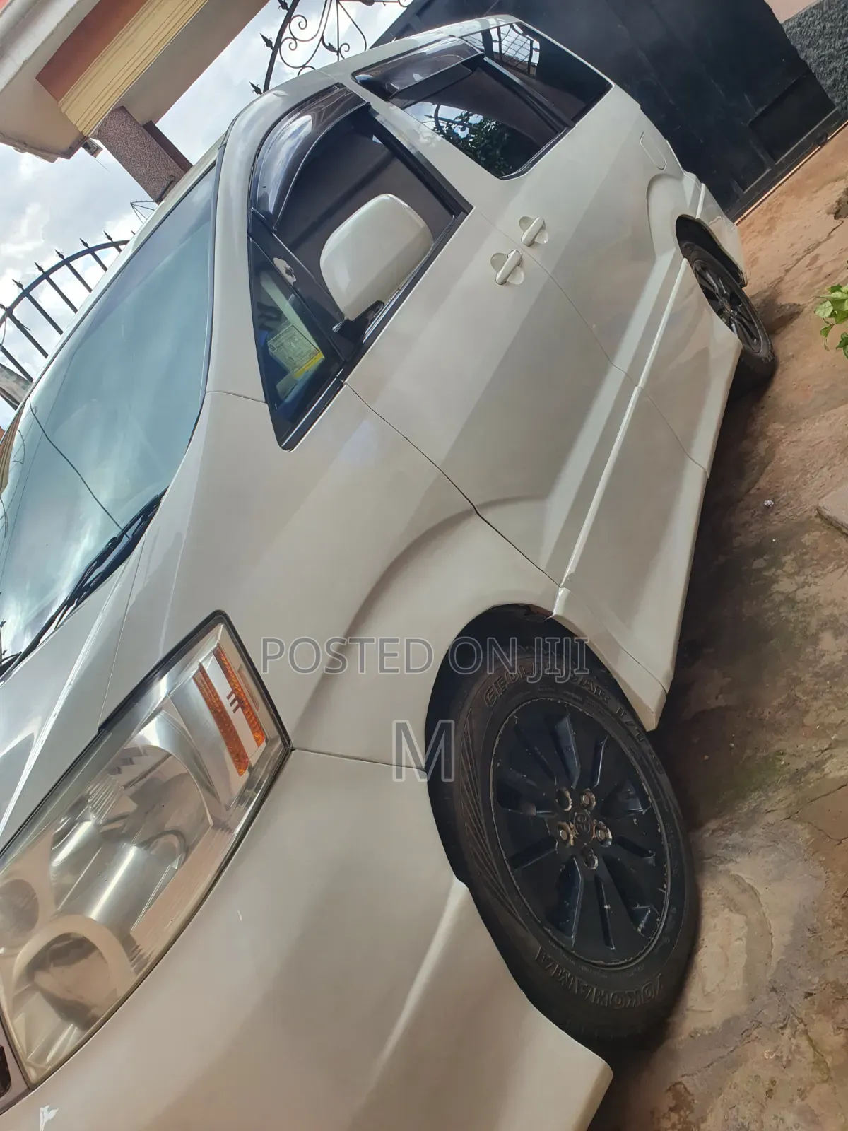 Toyota Alphard 2002 White