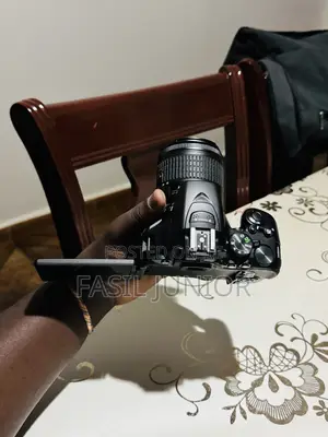 Nikkon D5600 With 18-55mm AF-P Nikkor Lens