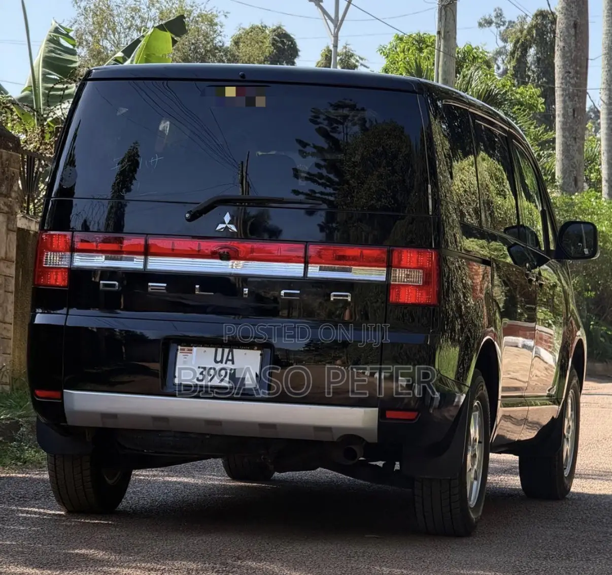 Mitsubishi Delica 2013 Black