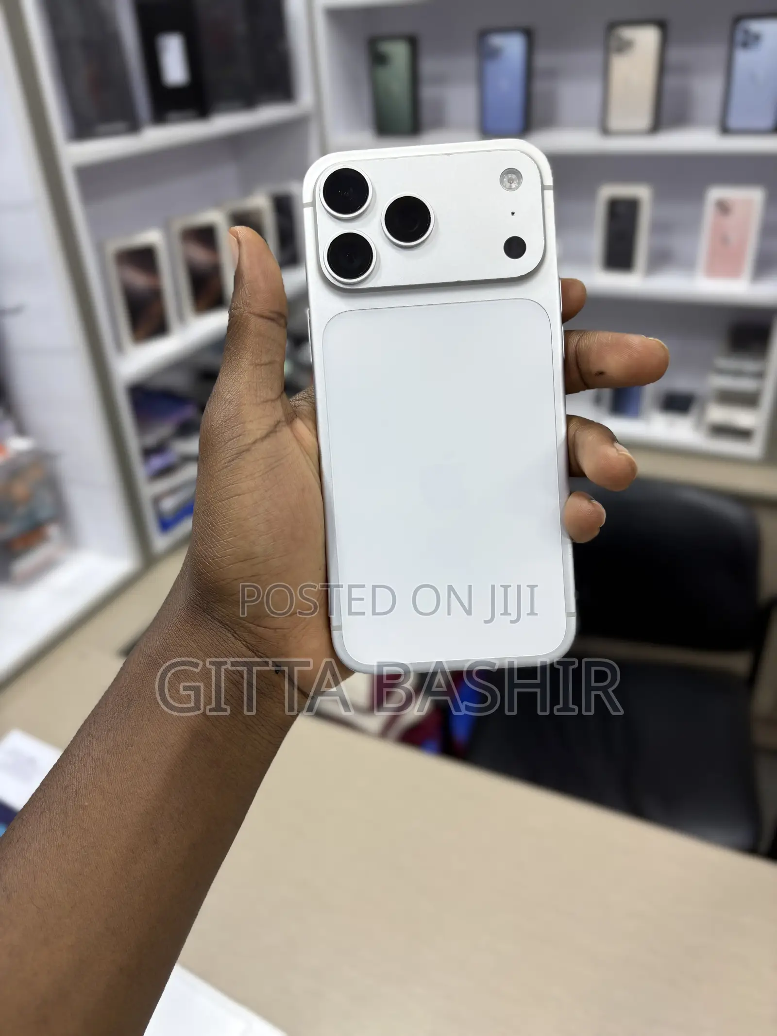 New Apple iPhone 17 Pro Max 256 GB Silver