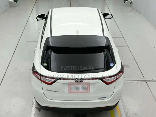 Toyota Harrier 2.0 4WD 2018 White