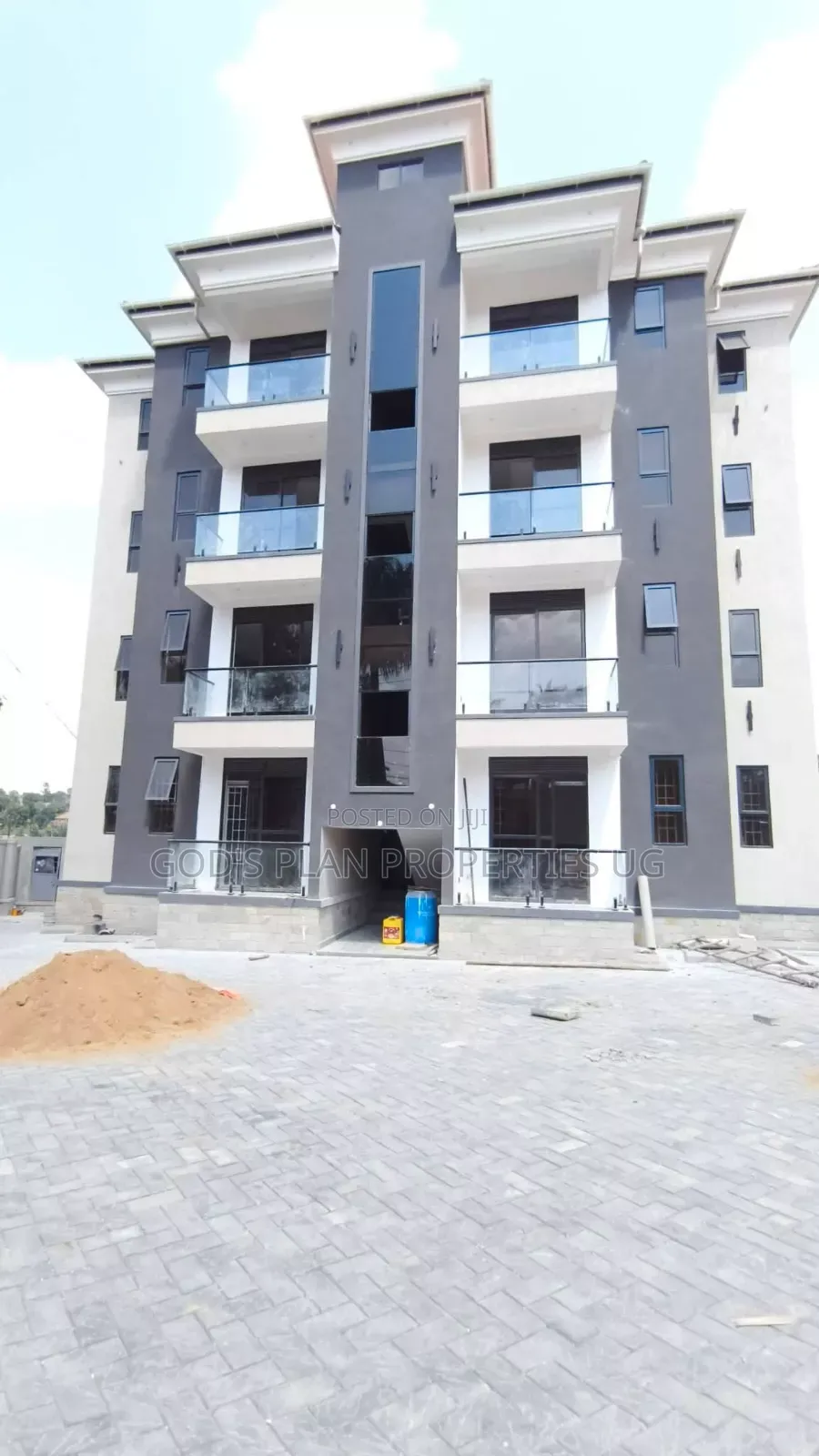 2bdrm Apartment in Muyenga Estate, Central Division for rent