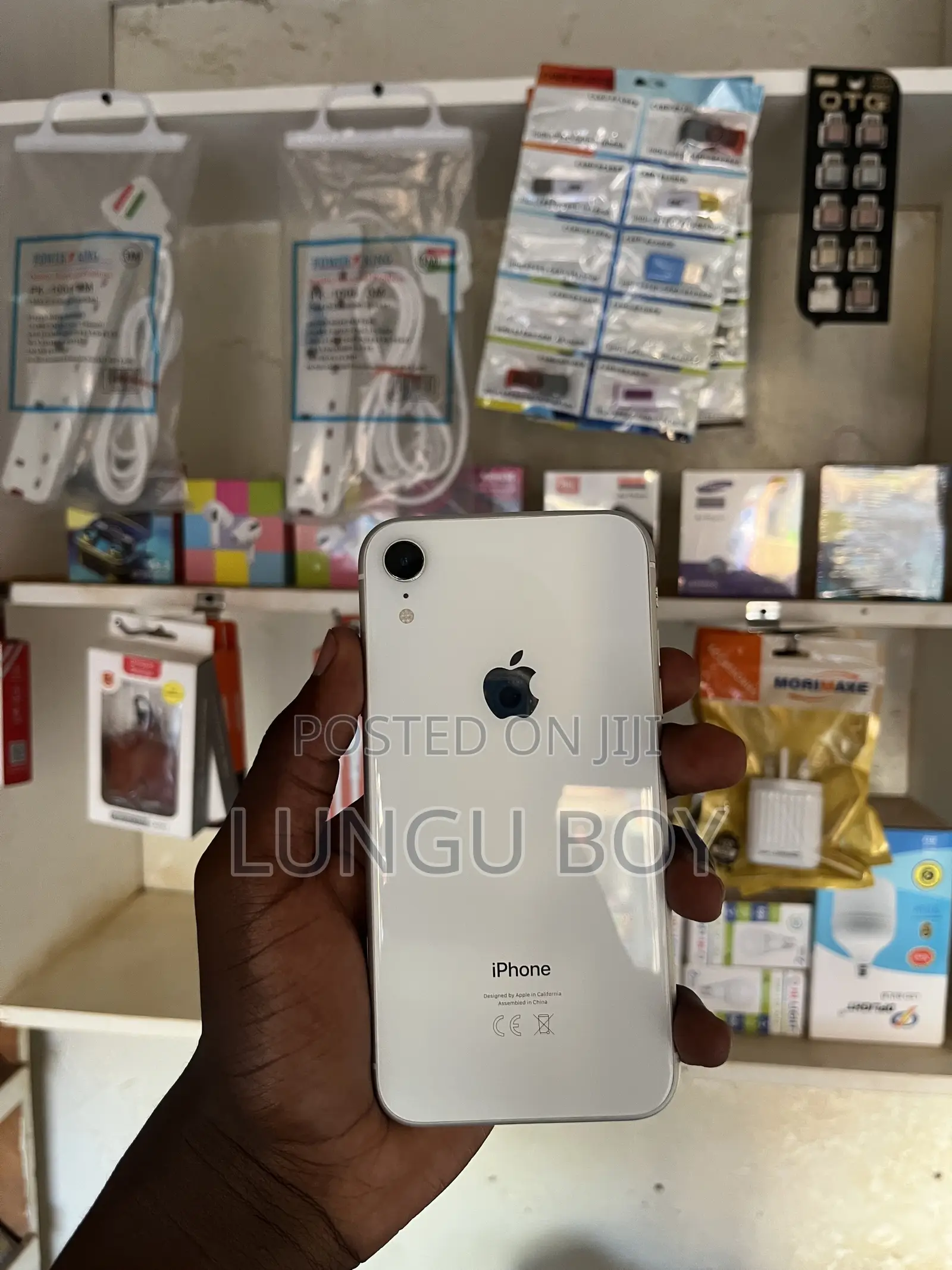 Apple iPhone XR 64 GB White