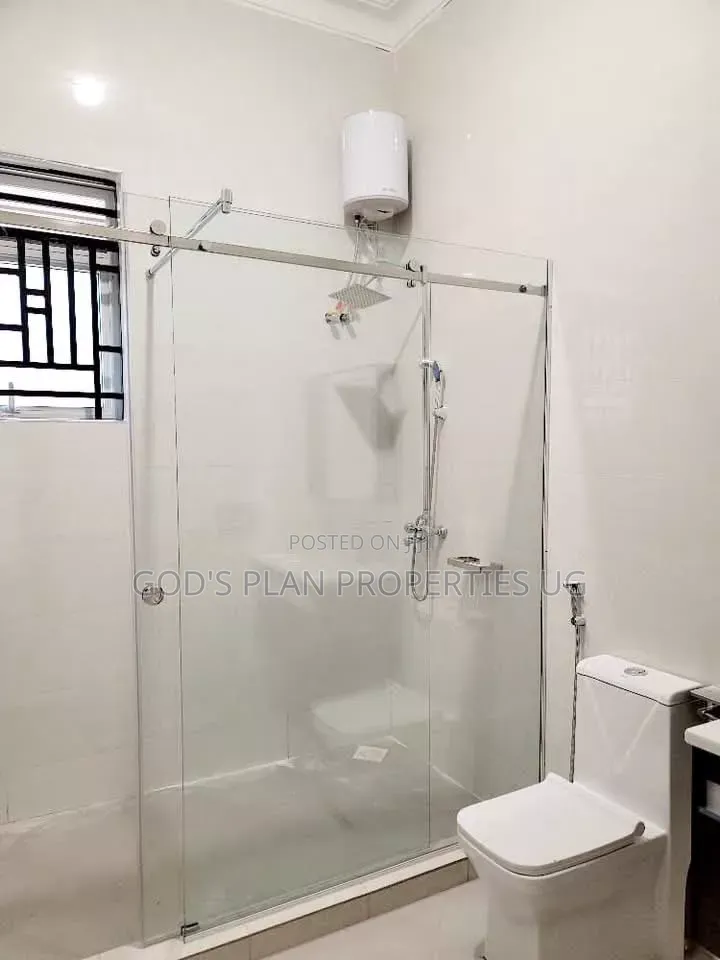 2bdrm Apartment in Mengo Estate, Central Division for rent