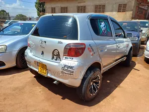 Toyota Vitz 1999 Silver