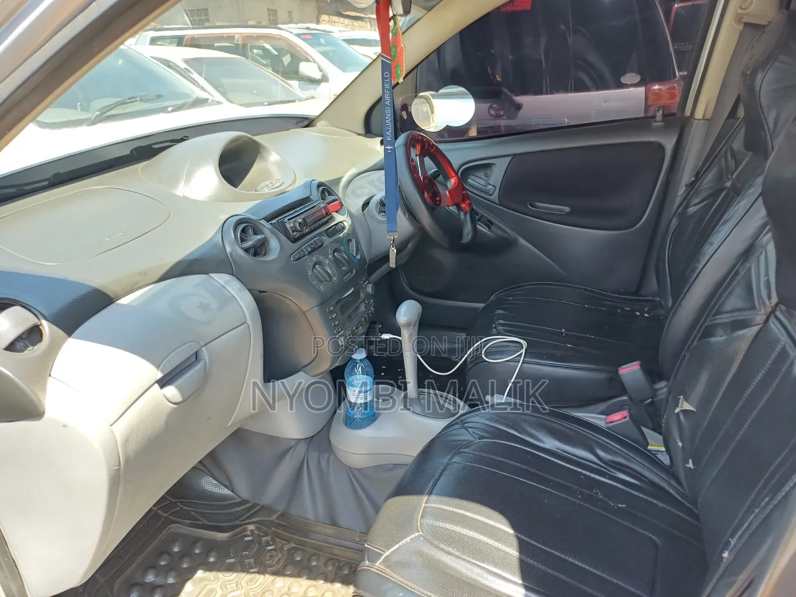 Toyota Vitz 1999 Silver
