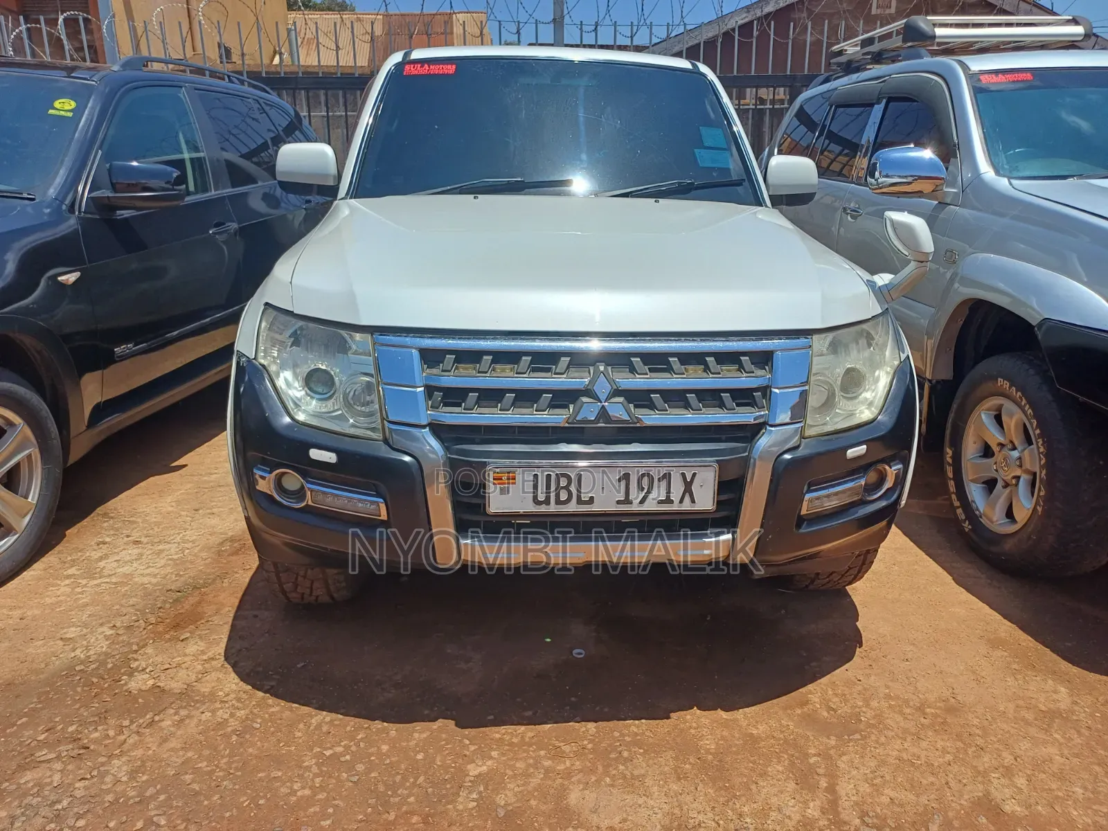 Mitsubishi Pajero 2010 White