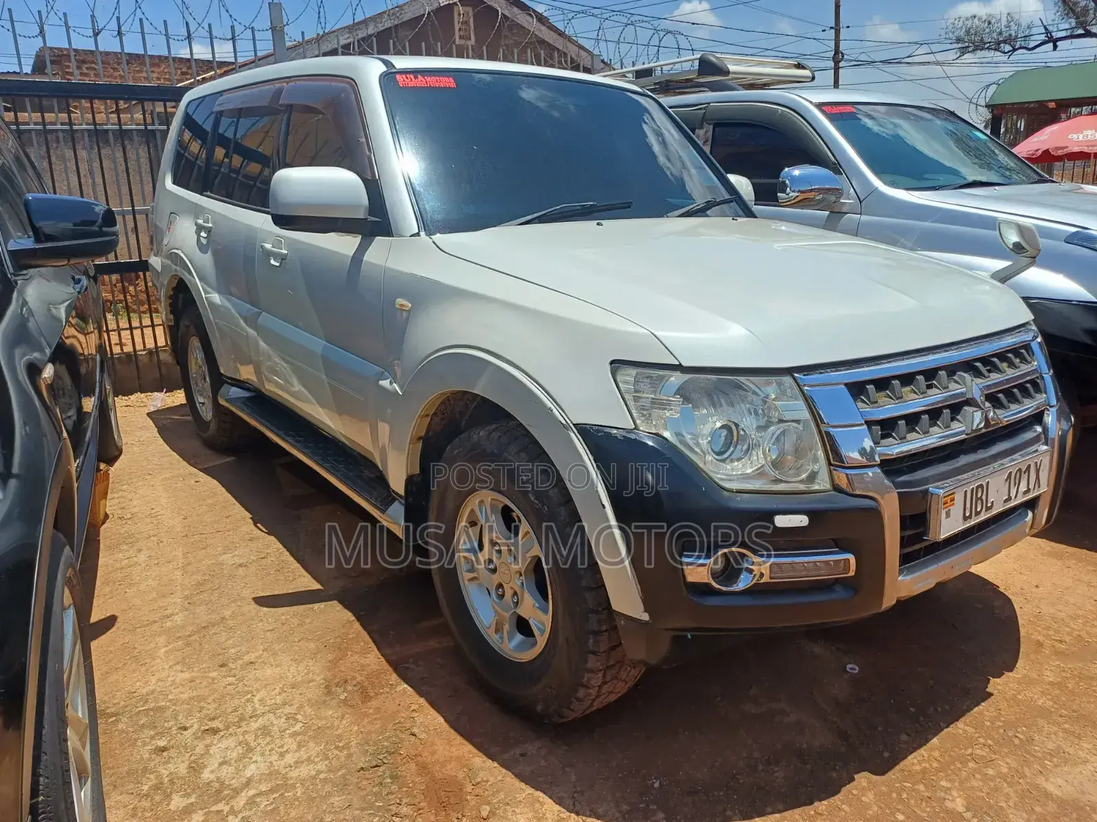 Mitsubishi Pajero 2010 White