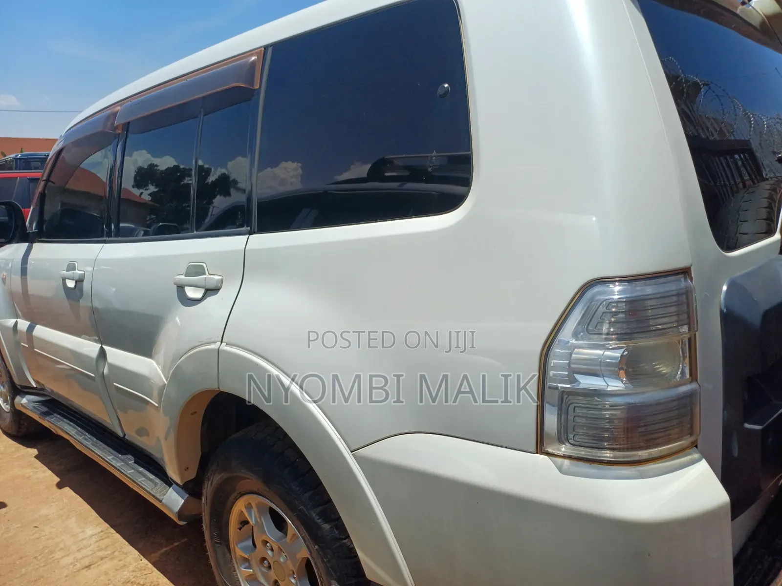Mitsubishi Pajero 2010 White