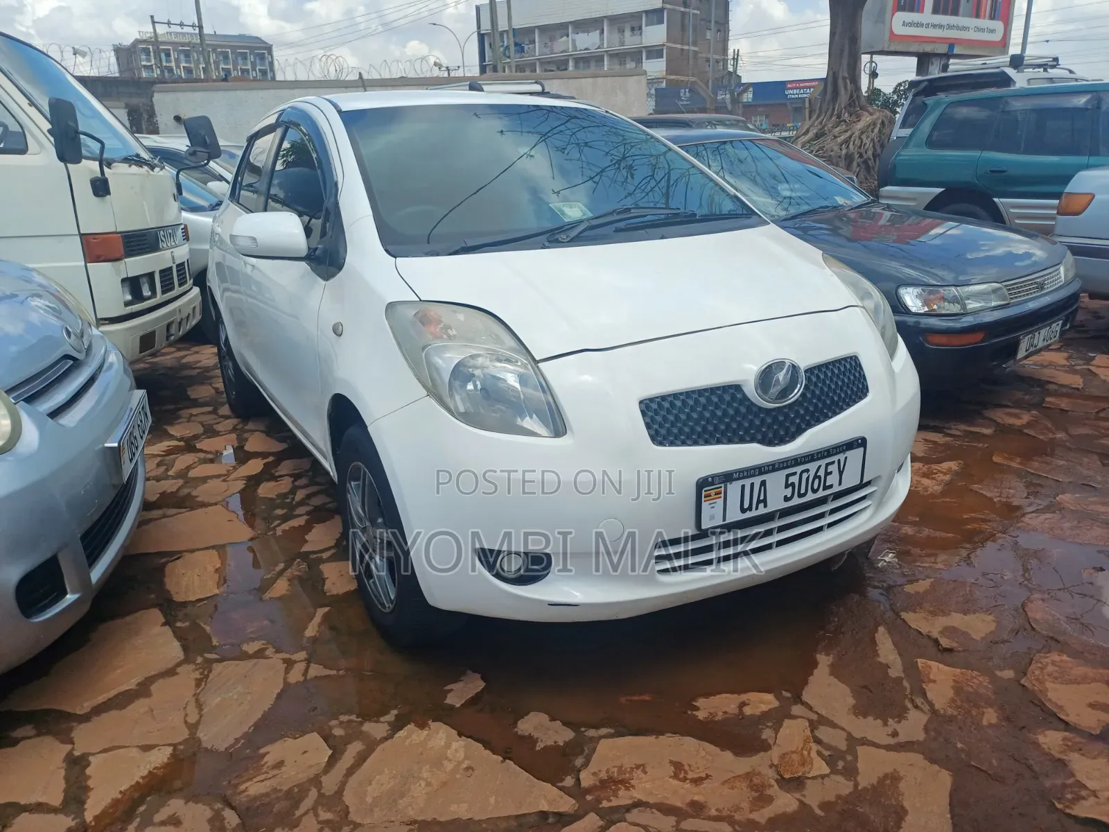 Toyota Vitz 2008 White
