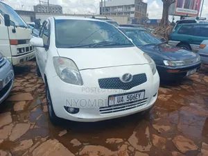 Toyota Vitz 2008 White