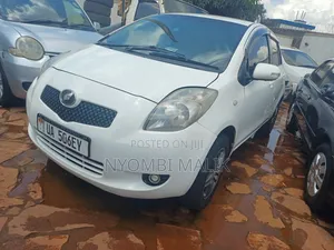 Toyota Vitz 2008 White