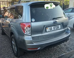 Subaru Forester 2010 Silver