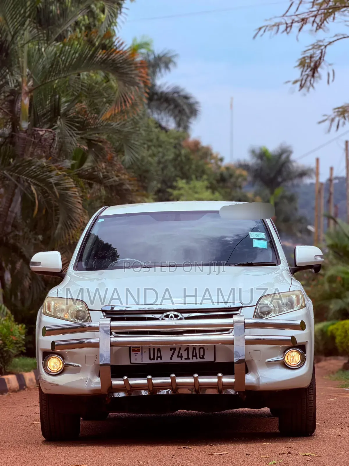 Toyota Vanguard 2010 White