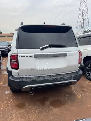 Toyota Land Cruiser Prado 2024 White