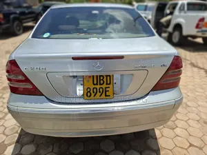 Mercedes-Benz C200 2004 Silver