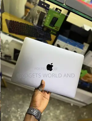 Laptop Apple MacBook Pro 2020 16GB Intel Core i5 SSD 512GB