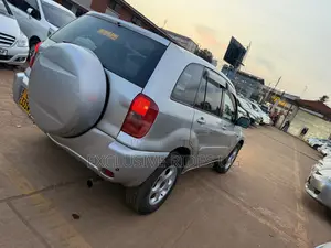 Toyota RAV4 1.8 2005 Silver