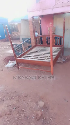 Used / Second Hand 5by6 Wooden Bed on Sale