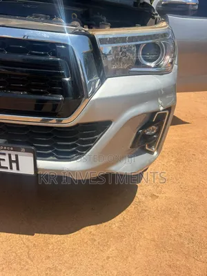 Toyota Hilux 2018 White