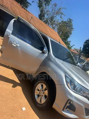 Toyota Hilux 2018 White