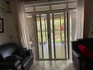 Furnished 4bdrm Townhouse / Terrace in Kololo, Central Division