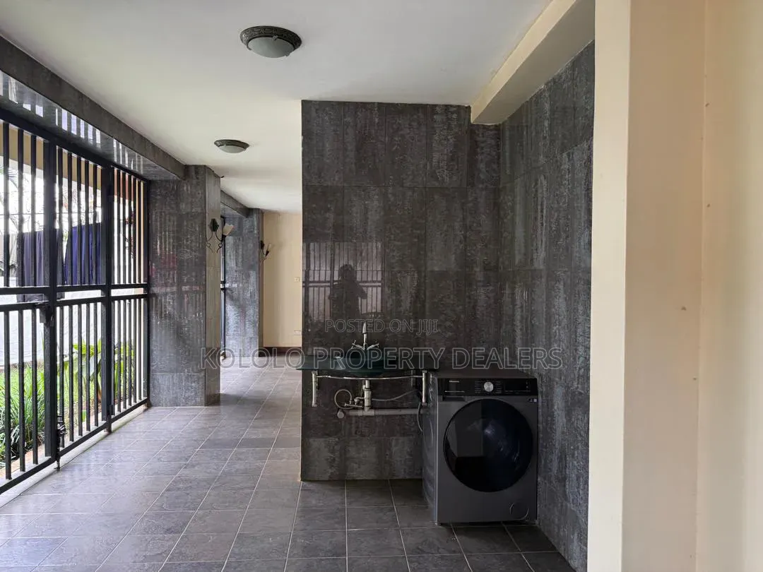 Furnished 4bdrm Townhouse / Terrace in Kololo, Central Division