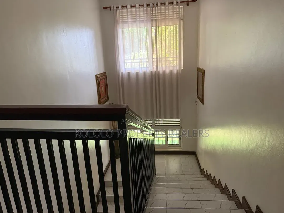 Furnished 4bdrm Townhouse / Terrace in Kololo, Central Division
